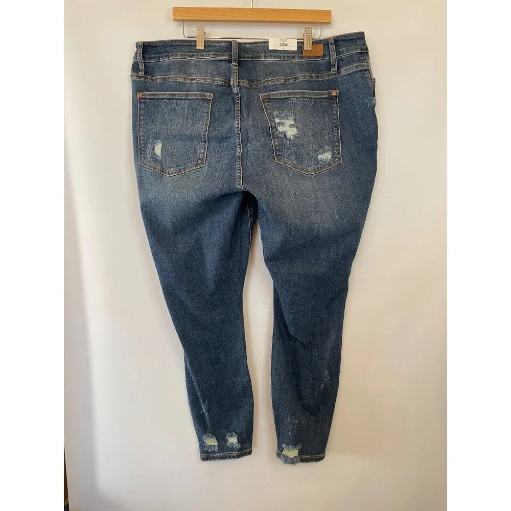 NWT Judy Blue Los Angeles Womens 22W Mid Rise Distressed Skinny Jeans JB88177 - Picture 5 of 16